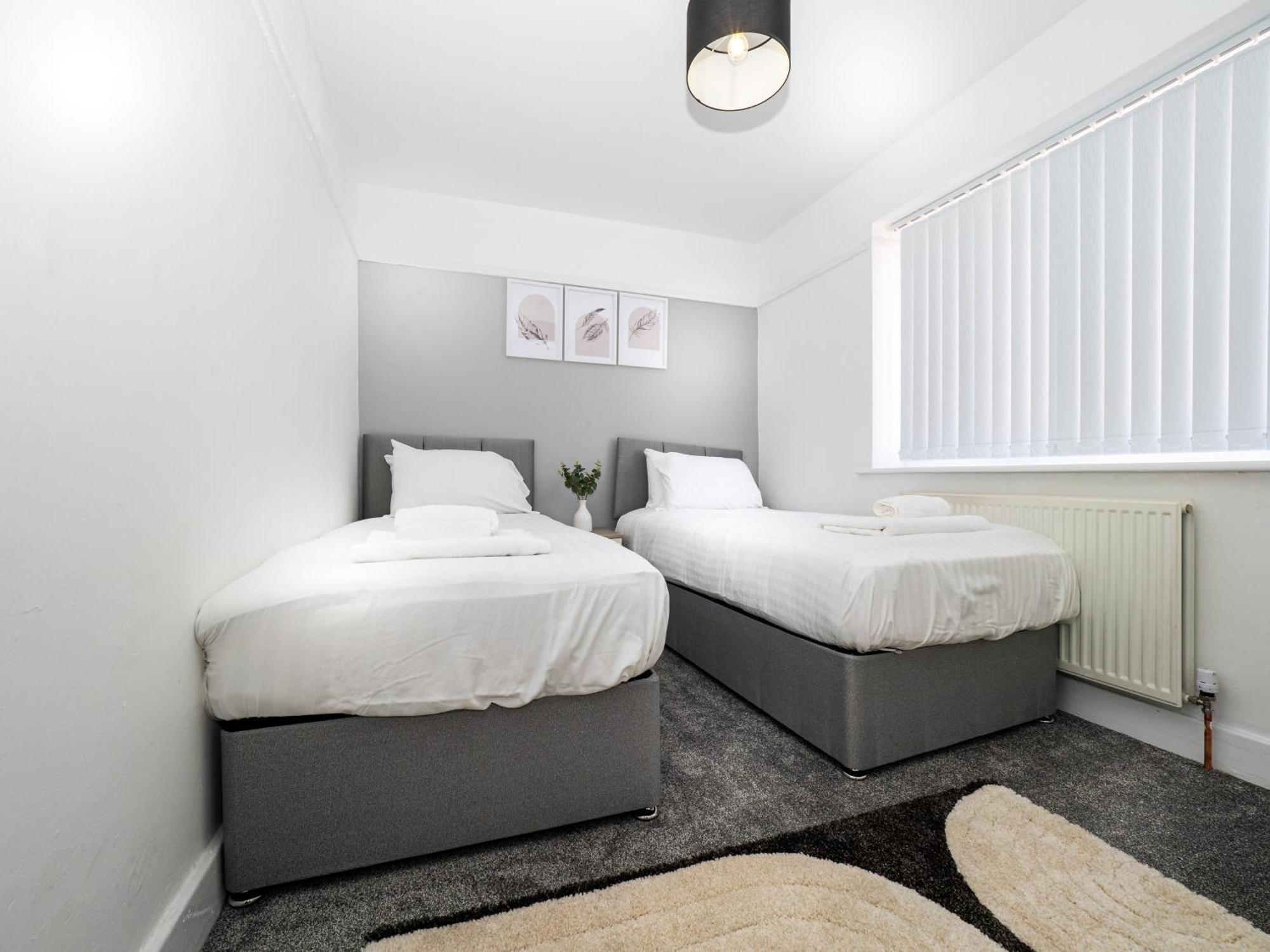 3Br Haven Retreat In Wallasey With Free Street Parking Exterior foto